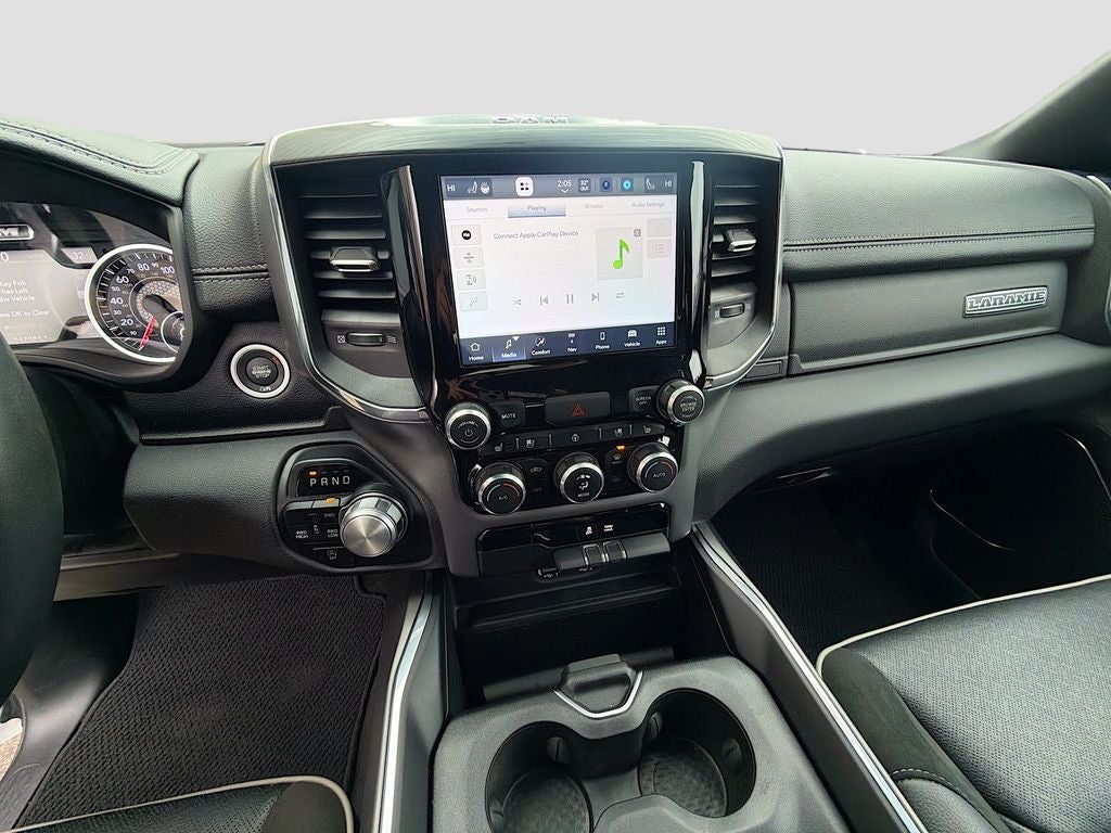 2024 RAM 1500 Laramie Crew Cab 4x4 5'7' Box