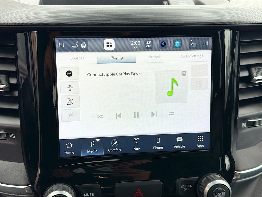 2024 RAM 1500 Laramie Crew Cab 4x4 5'7' Box