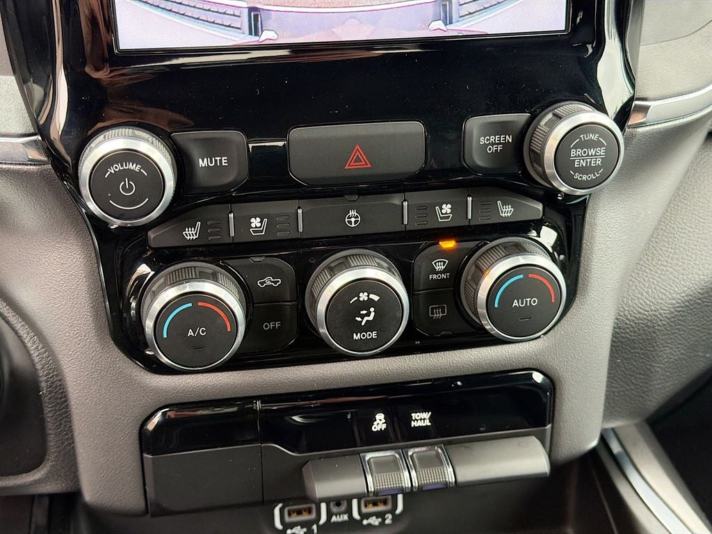 2024 RAM 1500 Laramie Crew Cab 4x4 5'7' Box