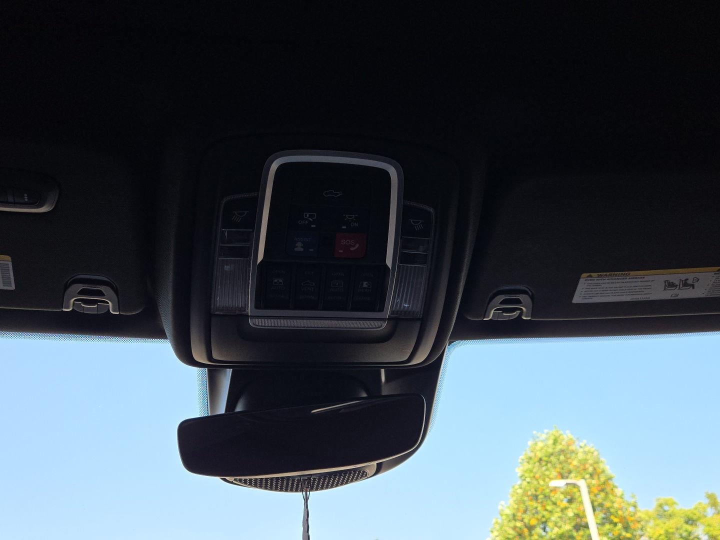 2019 RAM 1500 Longhorn Crew Cab 4x4 5'7' Box