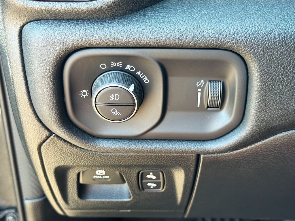 2024 RAM 1500 Rebel Crew Cab 4x4 5'7' Box