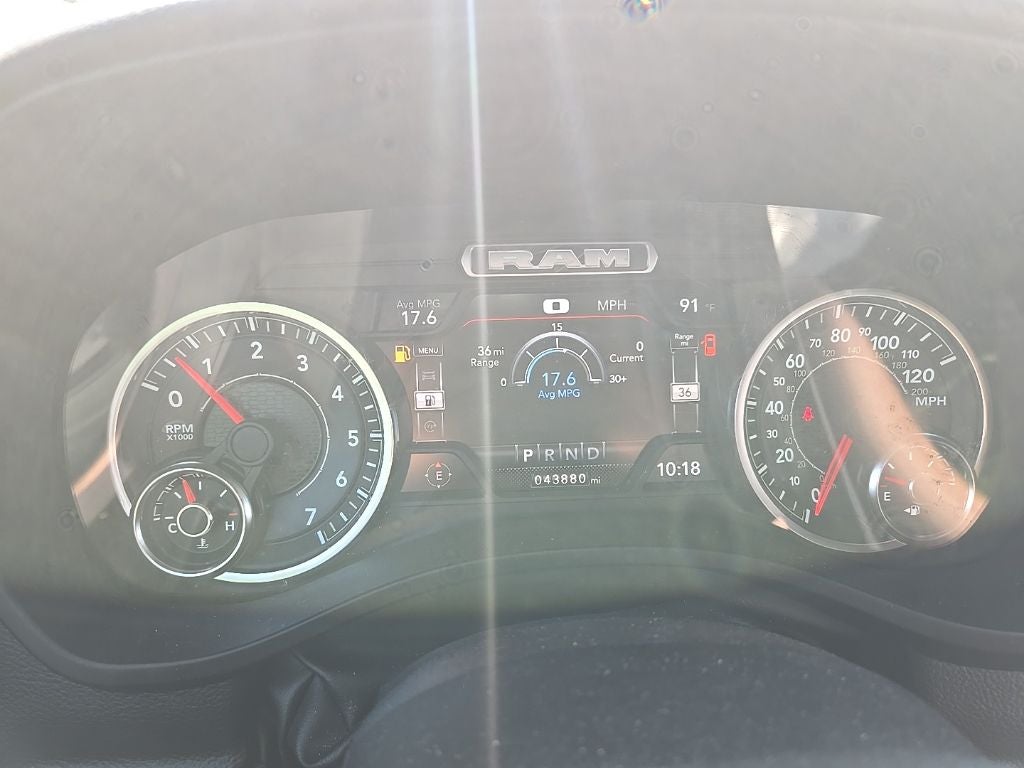 2022 RAM 1500 Big Horn Crew Cab 4x4 6'4' Box