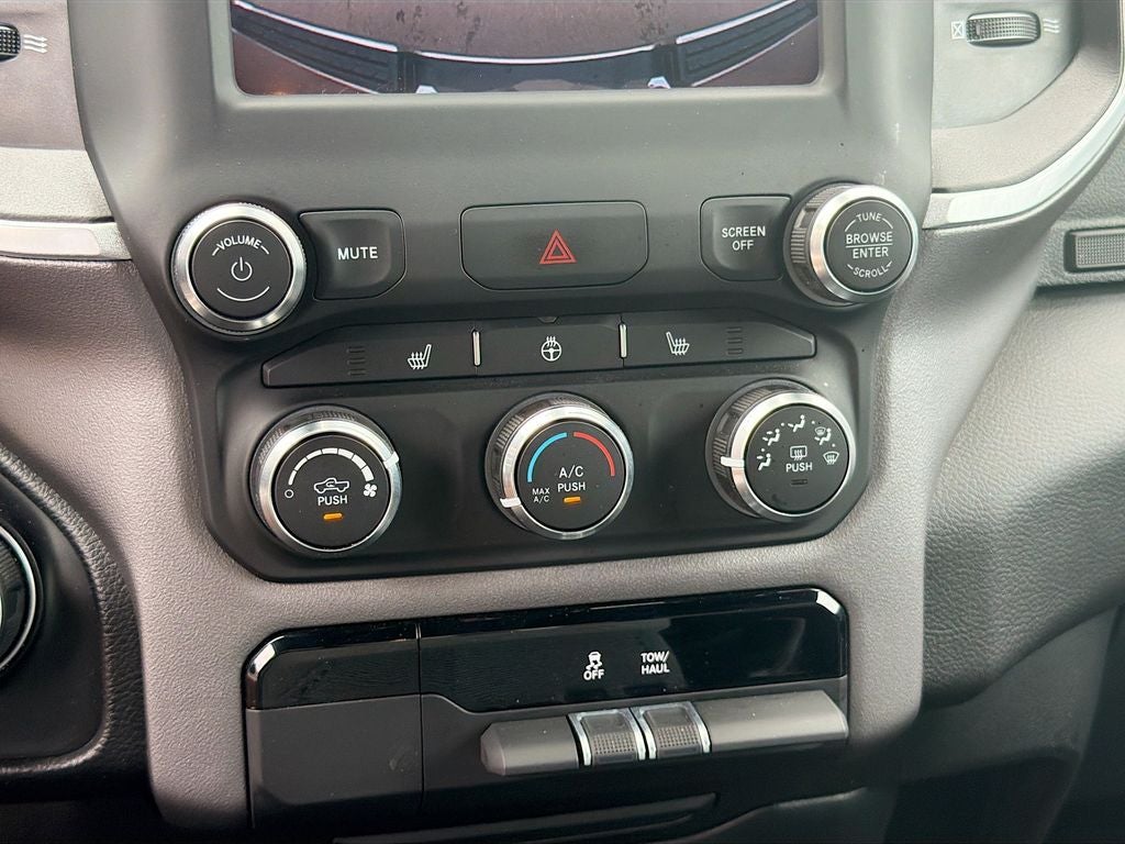 2023 RAM 1500 Big Horn Crew Cab 4x4 6'4' Box