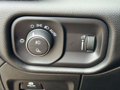 2023 RAM 1500 Big Horn Crew Cab 4x4 6'4' Box