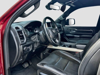 2019 RAM 1500 Laramie Crew Cab 4x4 6'4' Box