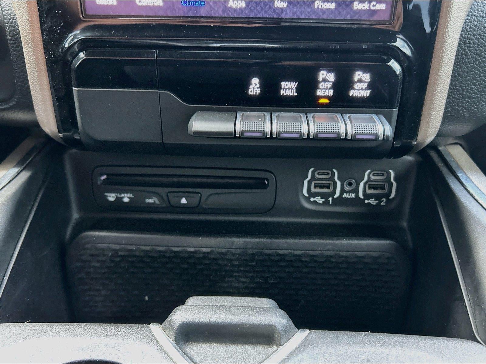 2019 RAM 1500 Laramie Crew Cab 4x4 6'4' Box