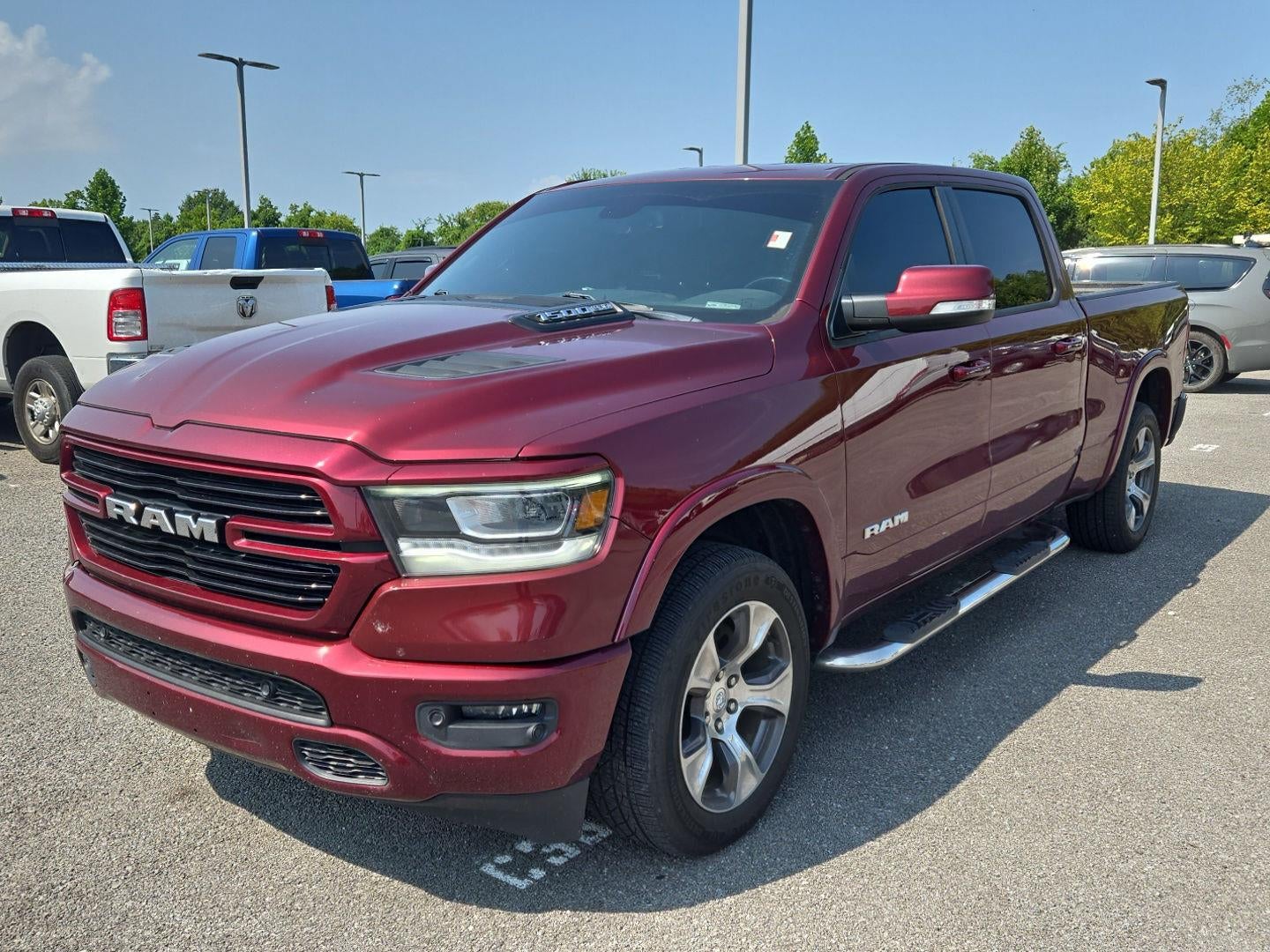 2019 RAM 1500 Laramie Crew Cab 4x4 6'4' Box