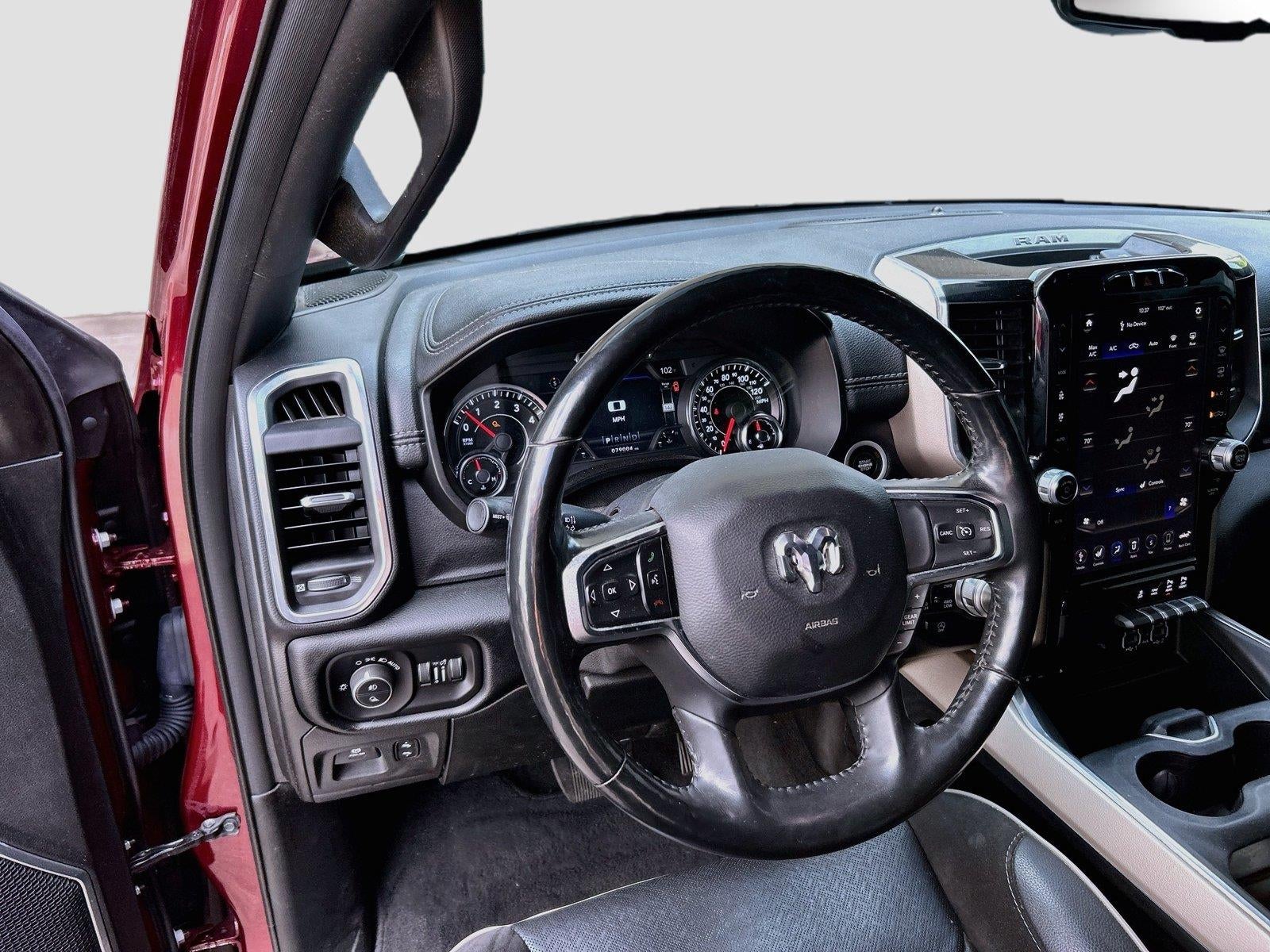 2019 RAM 1500 Laramie Crew Cab 4x4 6'4' Box