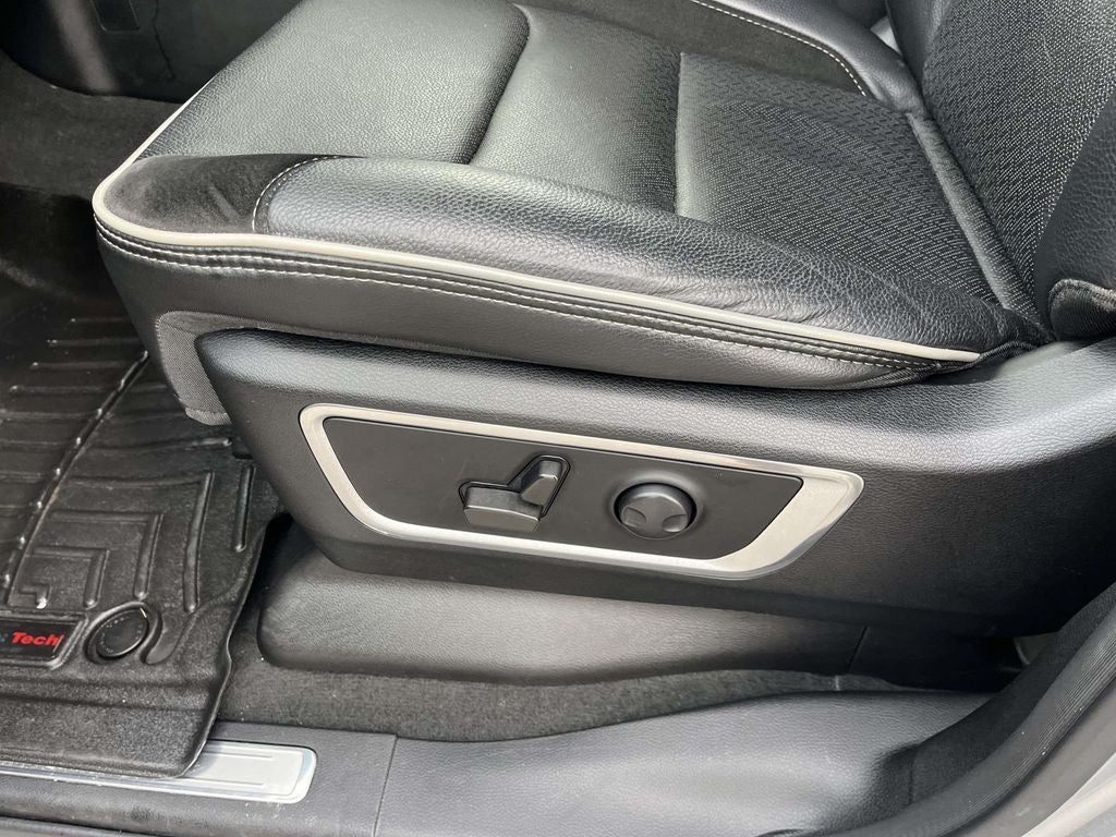 2022 RAM 1500 Laramie Crew Cab 4x4 6'4' Box