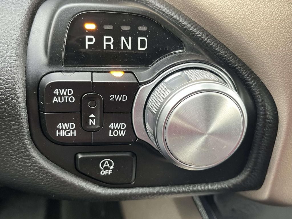 2022 RAM 1500 Laramie Crew Cab 4x4 6'4' Box