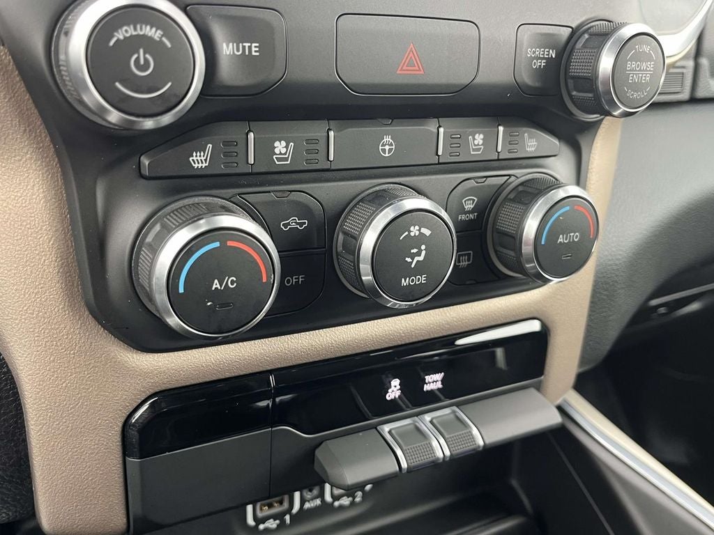 2022 RAM 1500 Laramie Crew Cab 4x4 6'4' Box