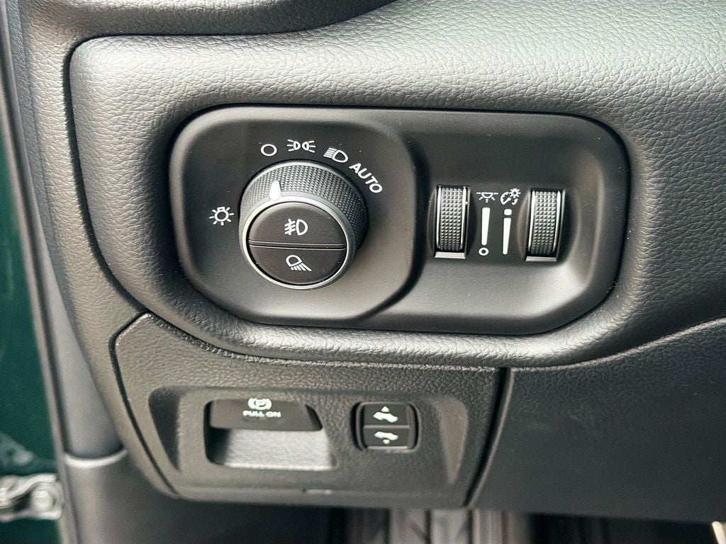 2026 RAM Ram 1500 RAM 1500 RHO CREW CAB 4X4 5'7' BOX