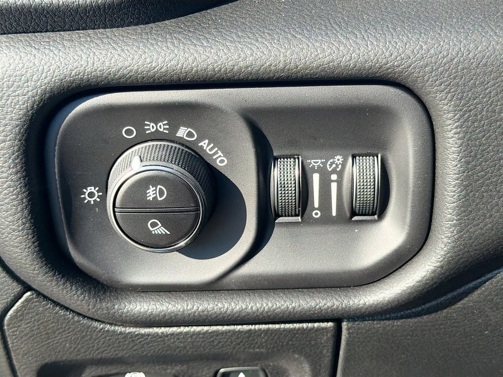 2026 RAM Ram 1500 RAM 1500 RHO CREW CAB 4X4 5'7' BOX