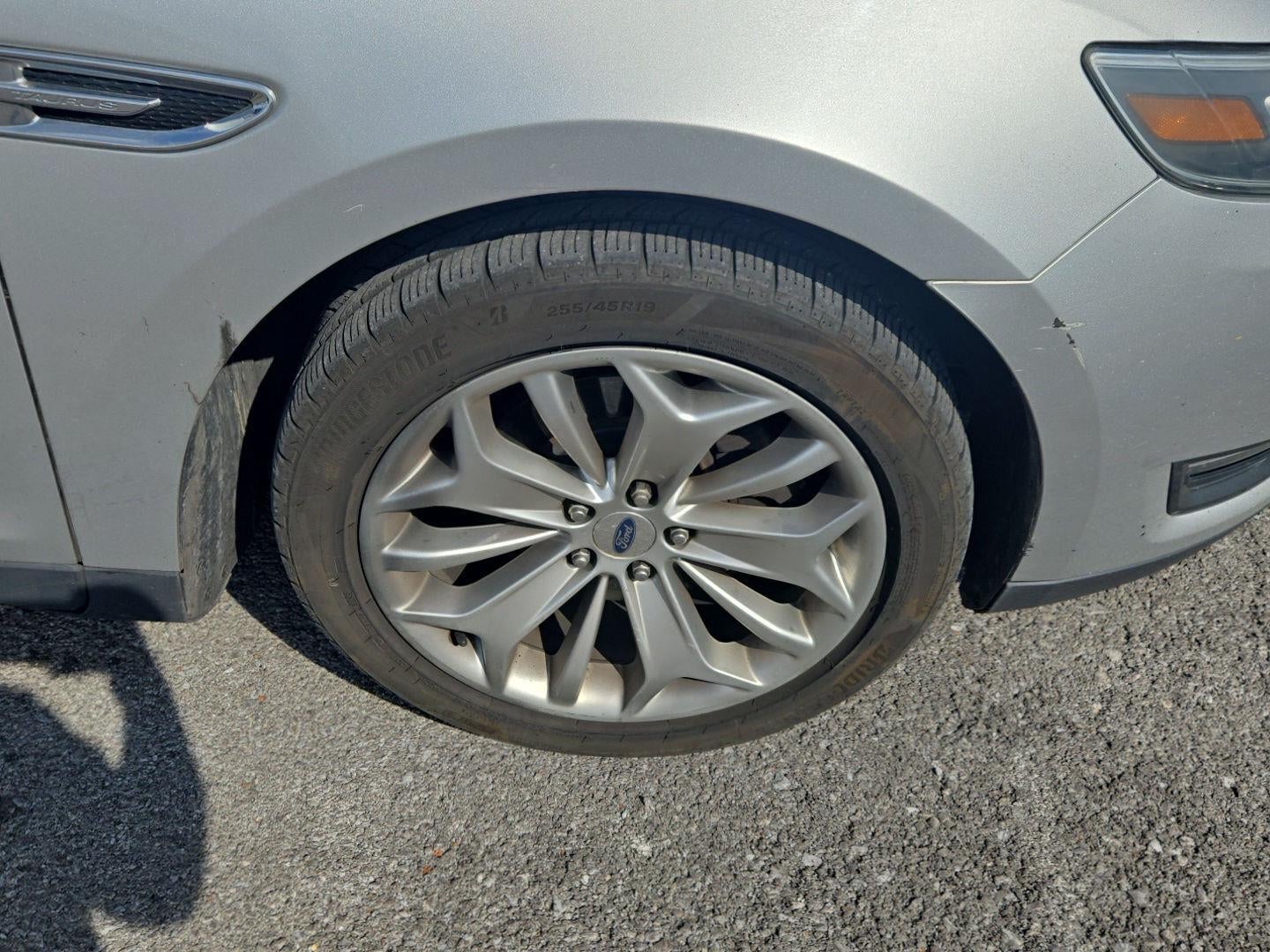 2015 Ford Taurus Limited