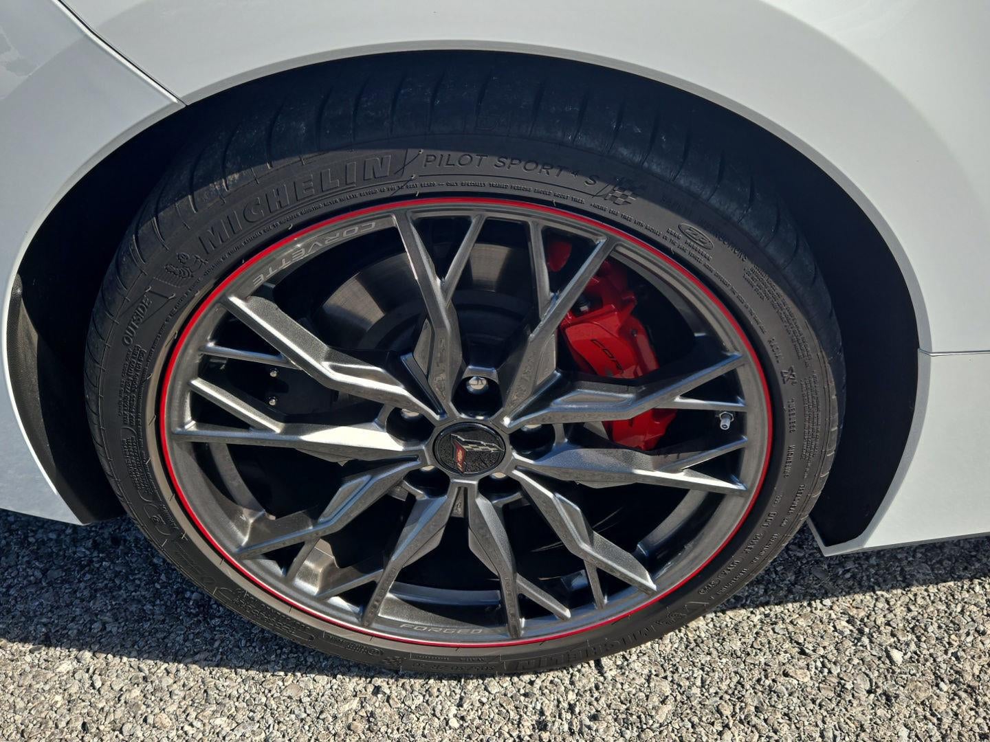 2024 Chevrolet Corvette Stingray RWD Convertible 2LT
