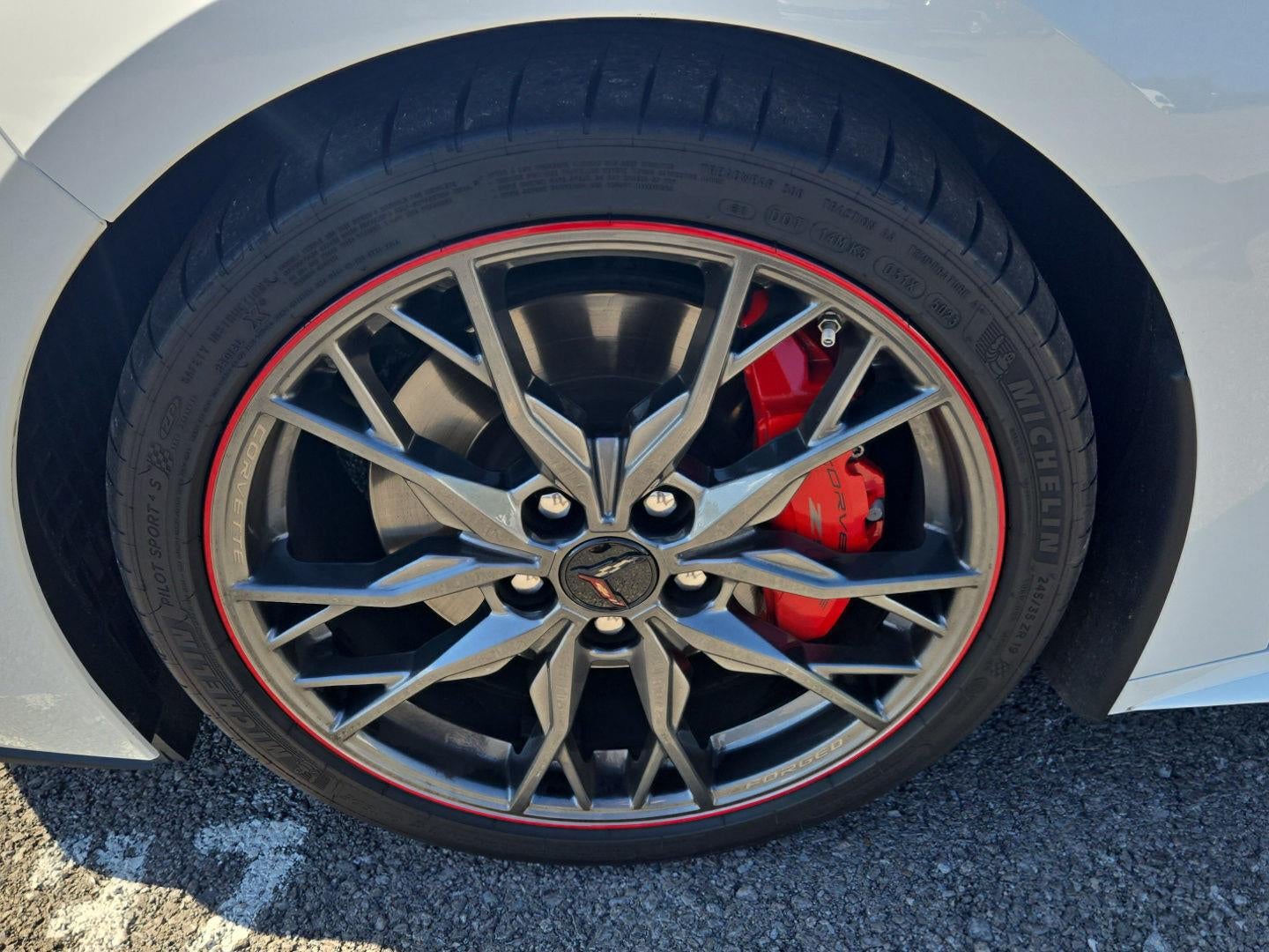2024 Chevrolet Corvette Stingray RWD Convertible 2LT