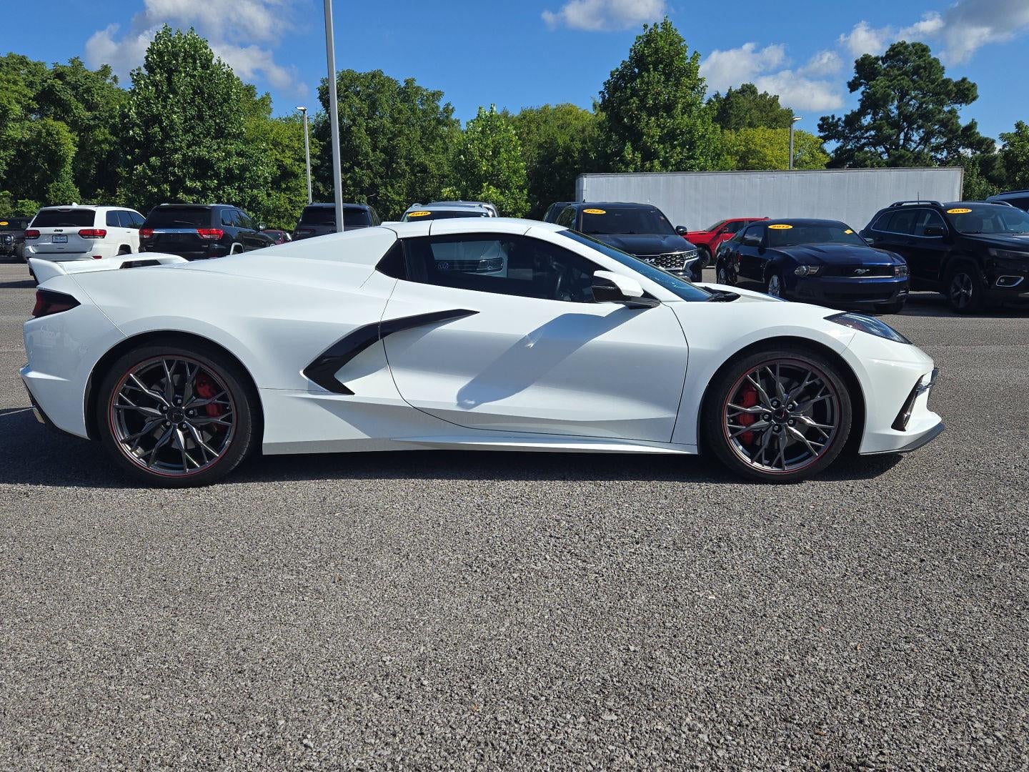 2024 Chevrolet Corvette Stingray RWD Convertible 2LT