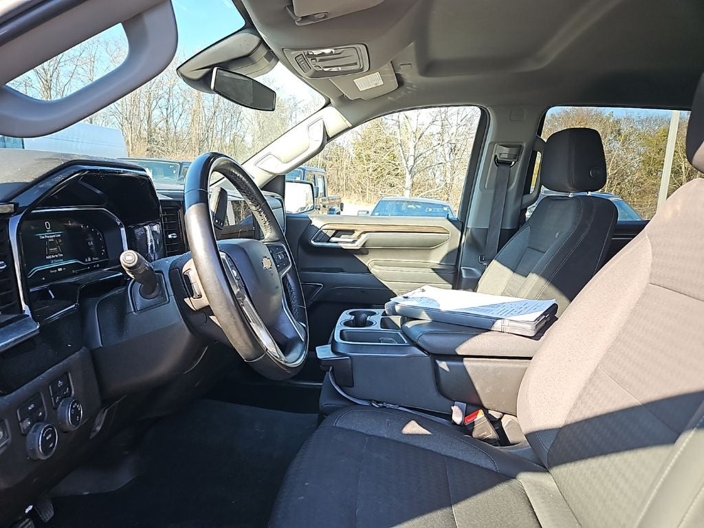 2023 Chevrolet Silverado 1500 4WD Crew Cab Standard Bed LT