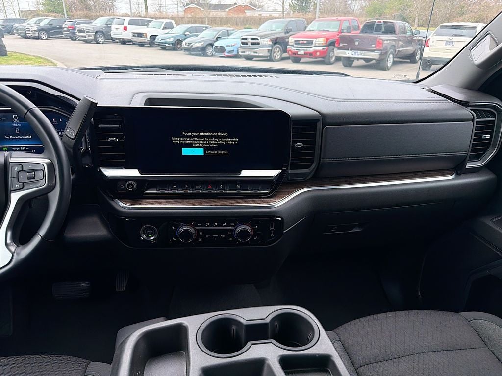 2023 Chevrolet Silverado 1500 4WD Crew Cab Standard Bed LT