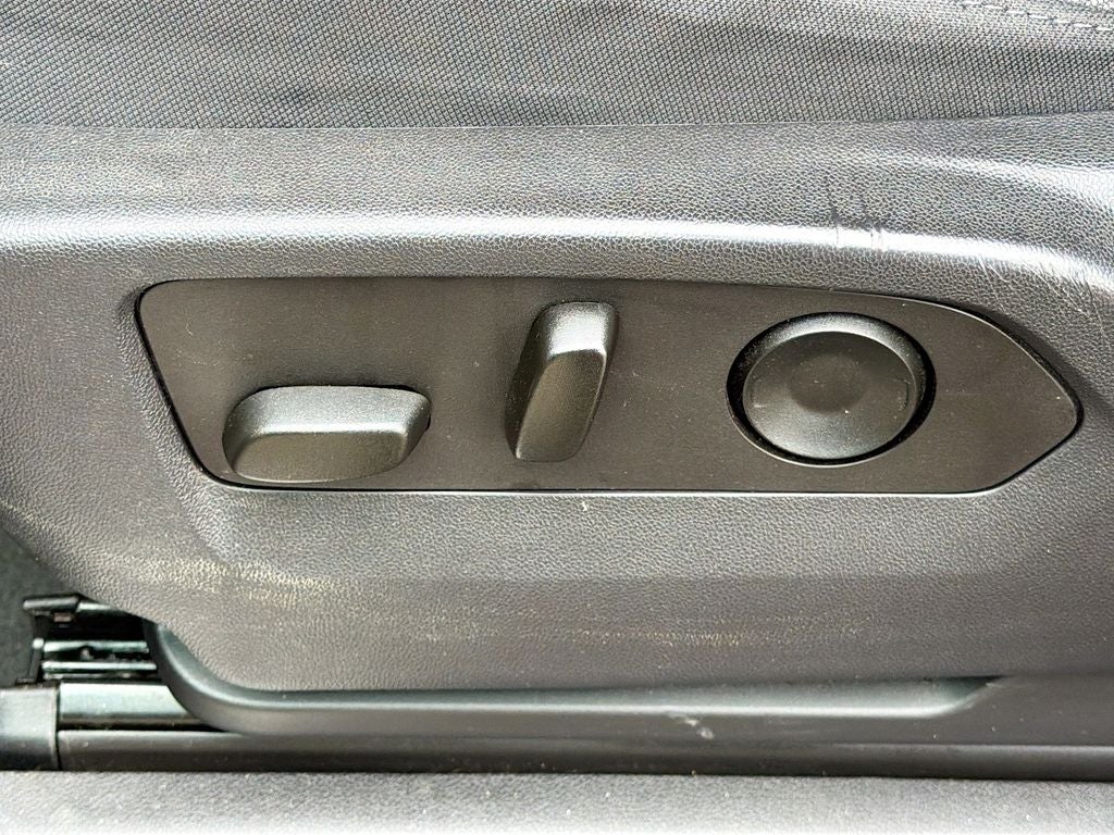 2023 Chevrolet Silverado 1500 4WD Crew Cab Standard Bed LT