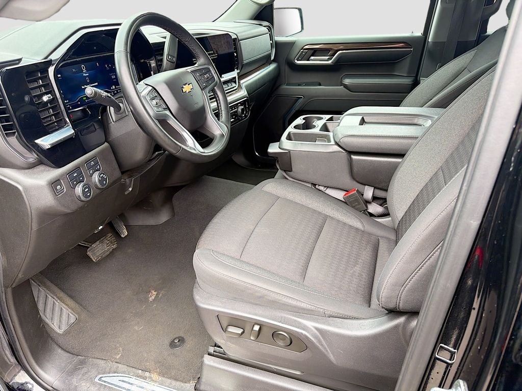 2023 Chevrolet Silverado 1500 4WD Crew Cab Standard Bed LT