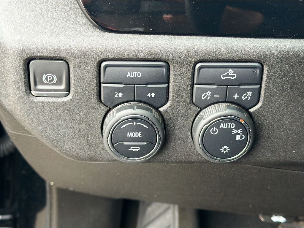 2023 Chevrolet Silverado 1500 4WD Crew Cab Standard Bed LT