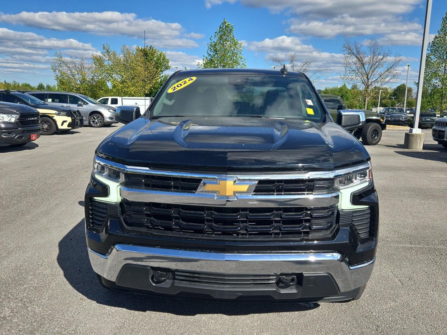 2024 Chevrolet Silverado 1500 LT