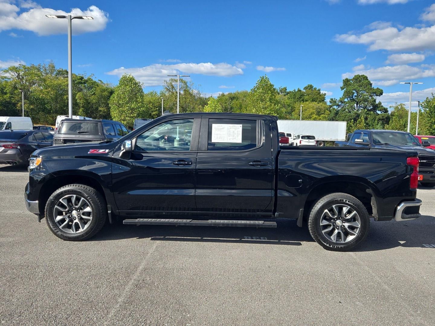 2024 Chevrolet Silverado 1500 LT