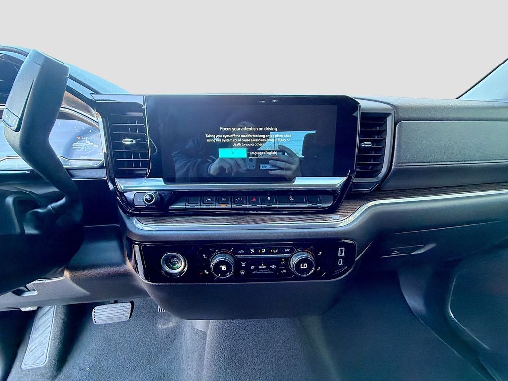 2024 Chevrolet Silverado 1500 4WD Crew Cab Short Bed RST