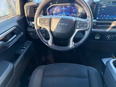 2022 Chevrolet Silverado 1500 4WD Crew Cab Short Bed RST