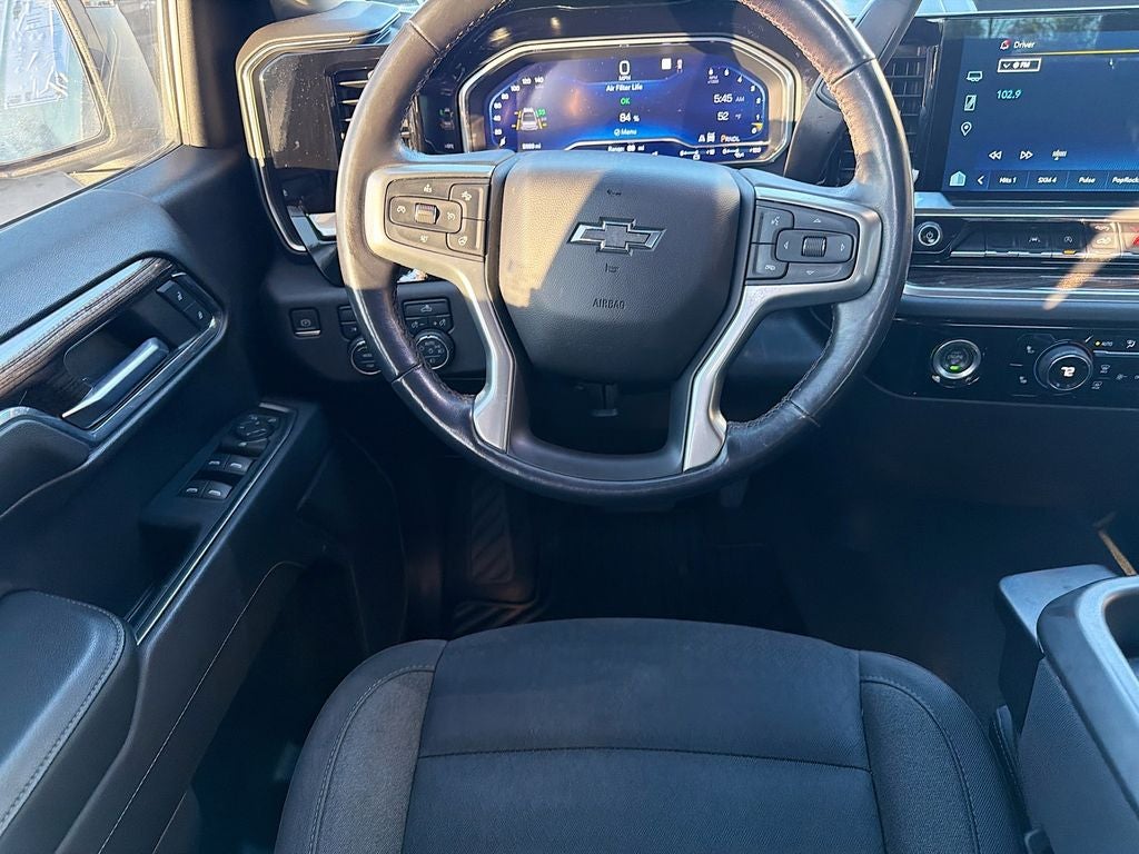 2022 Chevrolet Silverado 1500 4WD Crew Cab Short Bed RST