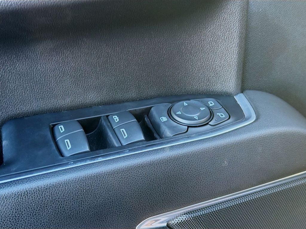 2022 Chevrolet Silverado 1500 4WD Crew Cab Short Bed RST