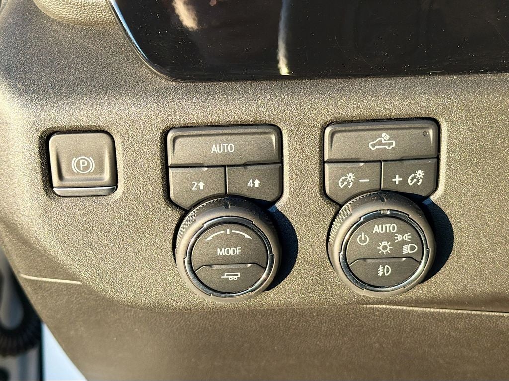 2022 Chevrolet Silverado 1500 4WD Crew Cab Short Bed RST