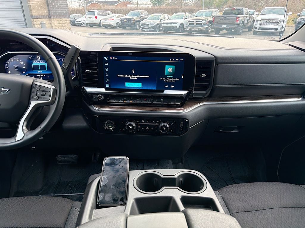 2024 Chevrolet Silverado 1500 4WD Crew Cab Short Bed RST