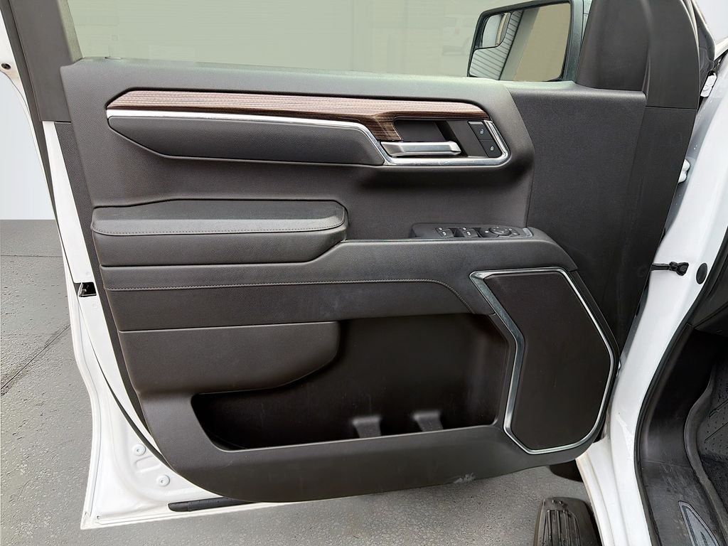 2024 Chevrolet Silverado 1500 4WD Crew Cab Short Bed RST