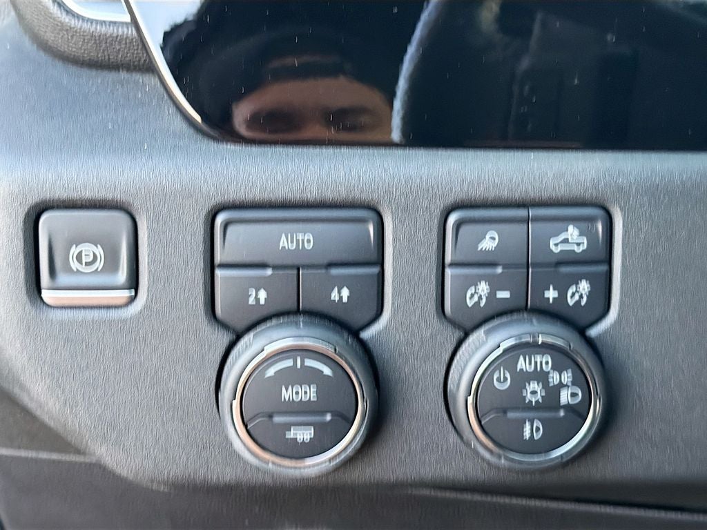 2023 Chevrolet Silverado 1500 4WD Crew Cab Standard Bed LTZ