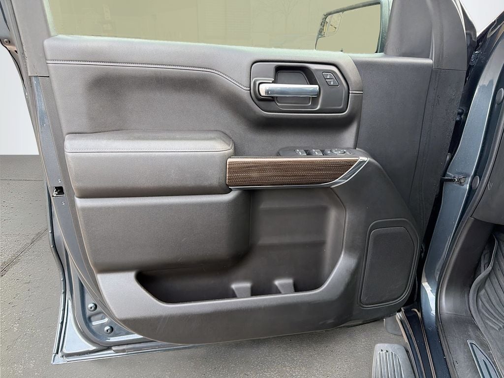 2021 Chevrolet Silverado 1500 4WD Crew Cab Short Bed RST