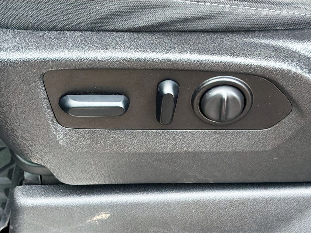 2021 Chevrolet Silverado 1500 4WD Crew Cab Short Bed RST