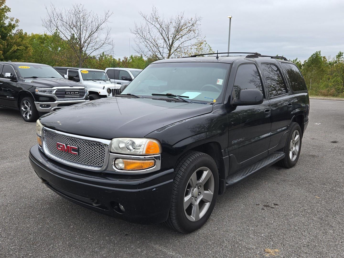 2002 GMC Yukon Denali
