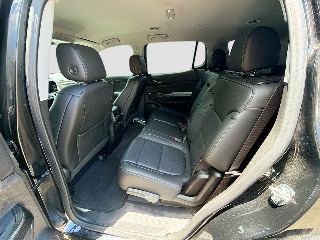 2023 GMC Acadia AWD SLT