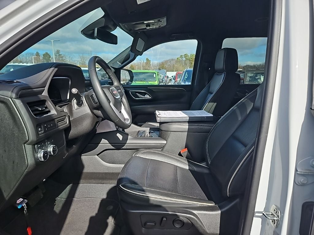 2024 GMC Yukon 4WD SLT