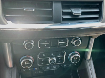 2024 GMC Yukon 4WD SLT