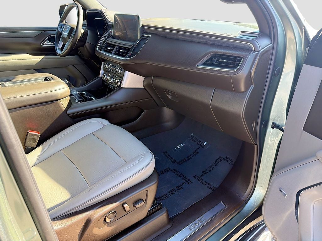 2024 GMC Yukon 4WD SLT