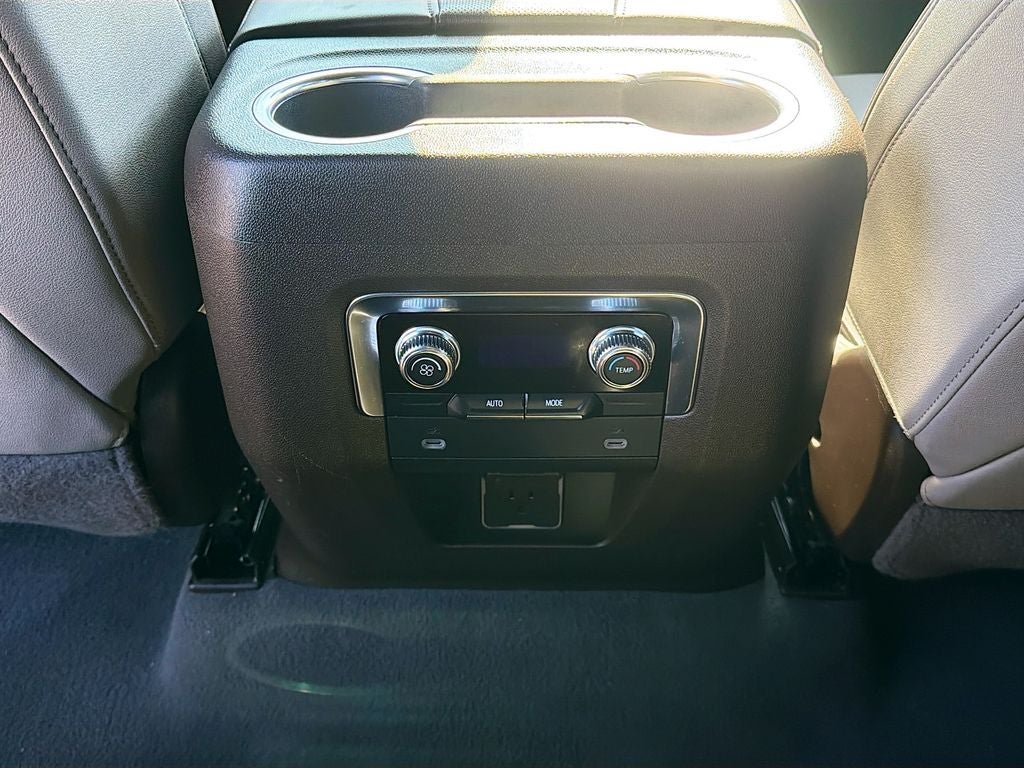 2024 GMC Yukon 4WD SLT