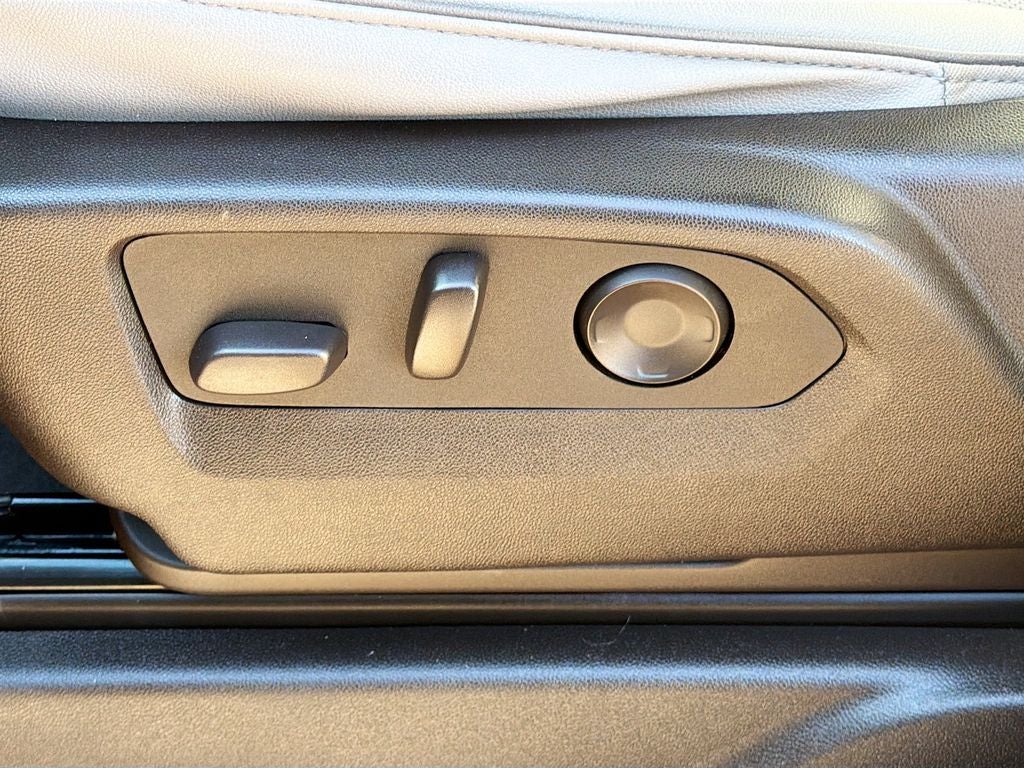 2024 GMC Yukon 4WD SLT