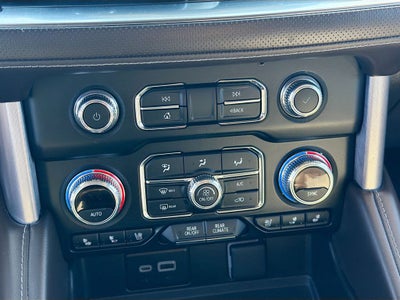 2024 GMC Yukon 4WD SLT