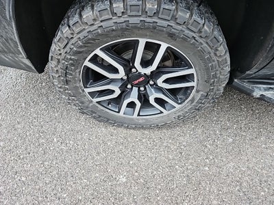 2021 GMC Yukon 4WD AT4