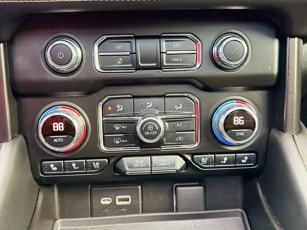 2021 GMC Yukon 4WD AT4