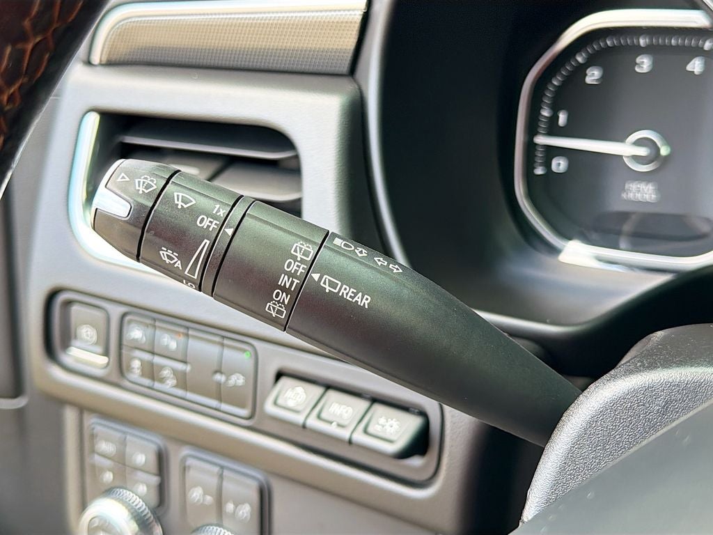 2021 GMC Yukon 4WD AT4