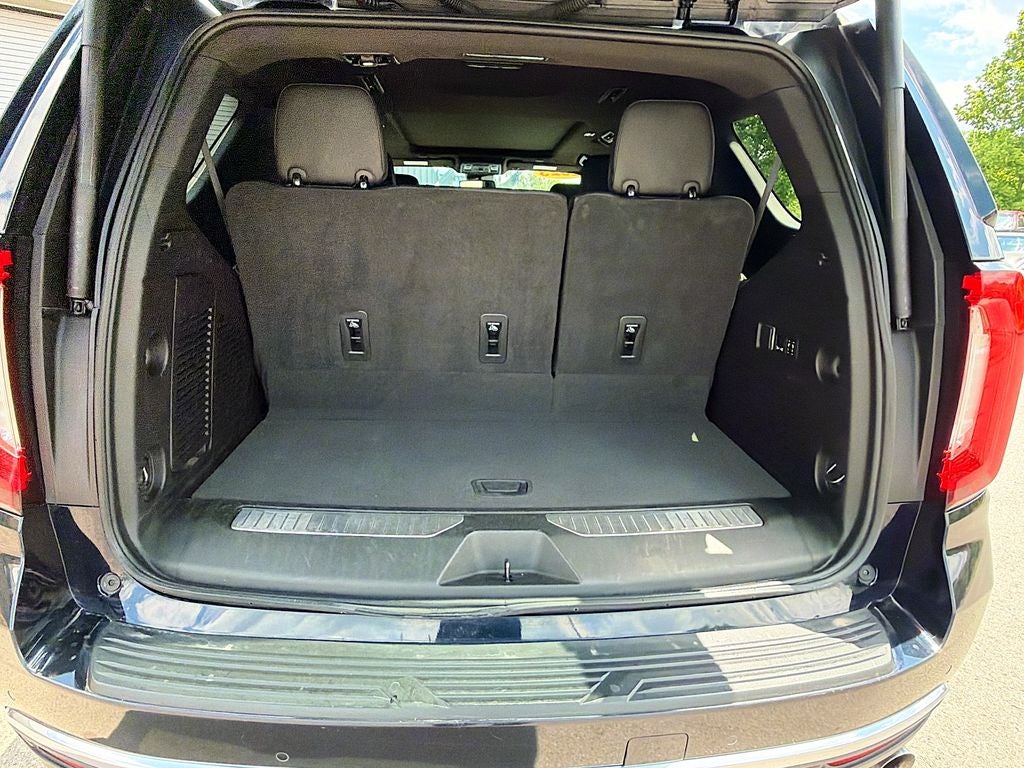 2023 GMC Yukon 4WD Denali